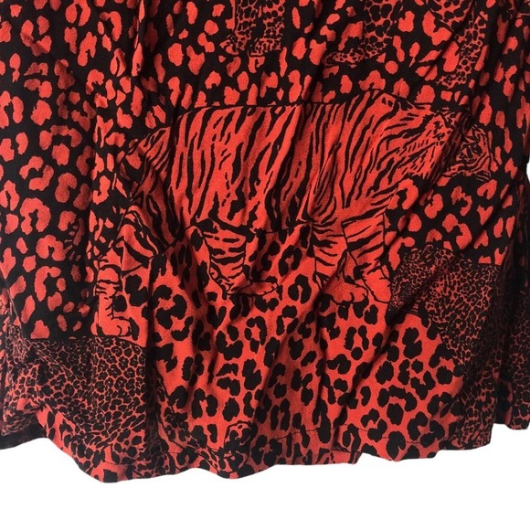 ASOS Design wrap long sleeve top Size 2 Red Animal  Tiger Print - Picture 3 of 12